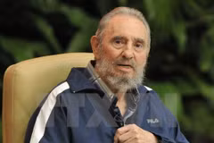 Vietnamese pay last respects to Fidel Castro 