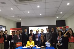 Vietjet closes 3-bln-USD engine deal at Singapore Airshow