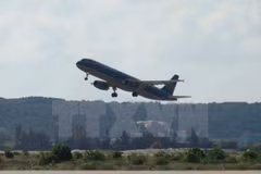 Vietnam Airlines delays Paris-Hanoi flight due to technical issues 