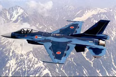  Japan, Philippines sign military equipment transfer pact 