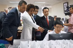 OIF Secretary General visits French-language newspaper 