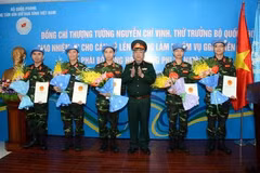 Five more Vietnamese officers to join UN peacekeeping operations 