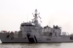 Indian coast guard ship visits Da Nang