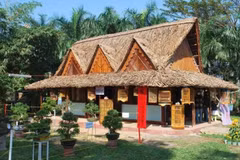 Hoi An sees revival of traditional bamboo-coconut huts 