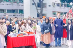 Foreign students enjoy Lunar New Year in Vietnam 