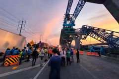 Thailand: fatal crane collapse kills three, injures 10