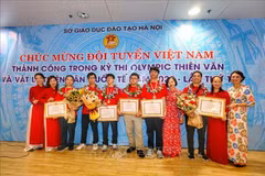 Vietnamese students win prizes at Int’l Olympiad