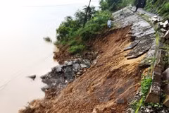 Landslides in Quang Binh shut down North-South railway 
