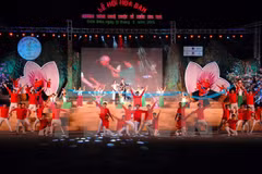 Press centre for 2016 Dien Bien Ban Flower Festival opens