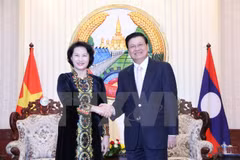 Lao PM ready to tackle difficulties for Vietnamese investors