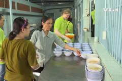 Charity promotes food saving