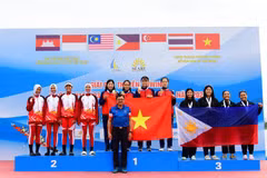 Vietnamese athletes win gold medal in the U19 Women's Coxed Four. (Photo: VNA)