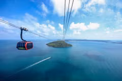 The cable car to Hon Thom provides a breath-taking panoramic view of Phu Quoc sea and sky. (Photo: Sun Group)