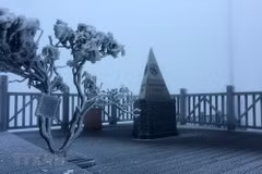 Mount Fansifan covered with ice as cold spell strikes the north