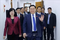 Top legislator calls for developing equal, quality healthcare system