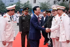 President asks guard, mobile police forces to maintain combat readiness