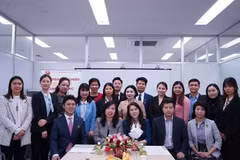 Deputy Foreign Minister works with associations in Japan