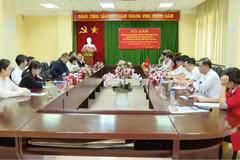 Vietnam, China eye stronger border trade
