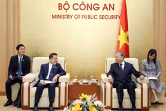 Vietnamese, Lao public security ministries bolster cooperation