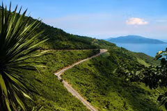 Lonely Planet highlights Vietnam’s Top 7 road trips