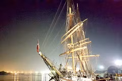 Norway’s oldest fully-rigged ship arrives in HCM City