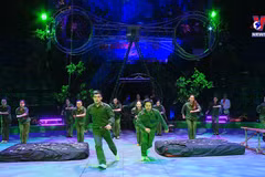 Circus honours war heroes