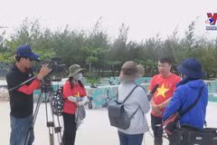 Journalists help bridge mainland and Truong Sa archipelago