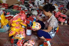 Mid-Autumn toy making village in Hung Yen 