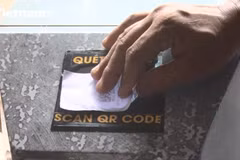 Electronic tickets replace paper at famous tourist sites in Hanoi