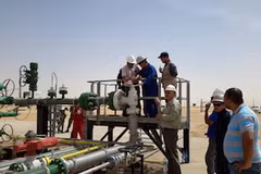 PVN welcomes first oil flow at joint project in Algeria