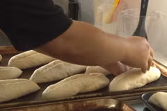 “Banh mi” spotlighted in foreign newspaper
