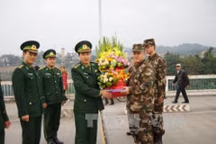 Lao Cai border guards maintain sound partnership with Chinese peers