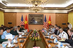 Vietnam, US hold defence policy dialogue in Hanoi