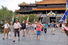 Foreign tourists happy with Vietnam’s visa exemption policy
