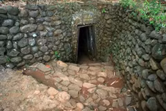 Deputy PM seeks heritage tag for war tunnel