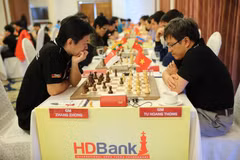 One Vietnamese player left in leading group of HDBank chess tourney