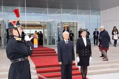 Party leader Nguyen Phu Trong begins official visit to France