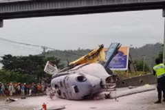 Helicopter crash in Indonesia kills one, injures nine others 