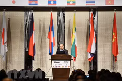 PM Nguyen Xuan Phuc attends Mekong-Japan business forum