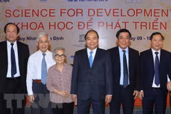 PM visits int’l science and education centre in Binh Dinh