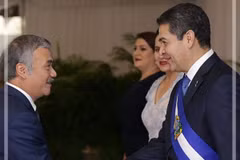 Honduras President wants to boost relations with Vietnam