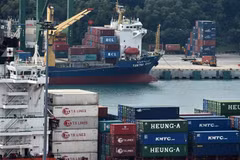Singapore’s exports increase after three-month drop