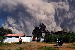 Indonesia: Mount Merapi volcano erupts again