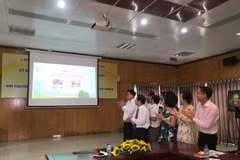 Thoi Dai newspaper launches Lao, Khmer electronic versions