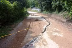 Hoa Binh: subsidence on roads due to torrential rains