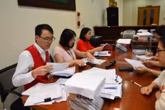 Viettel, SCIC to sell all stakes in Vinaconex JSC