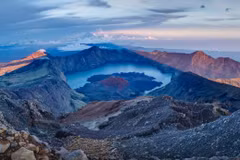 Indonesia: Over 1,000 hikers evacuated from Mt. Rinjani
