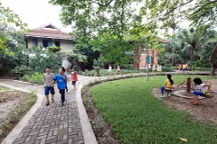 Vietnam joins int’l efforts to give children homes