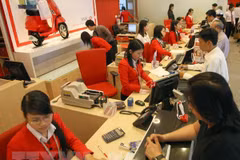 Foreign banks assure continued presence in Vietnam