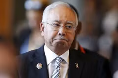 Malaysia’s anti-graft agency summons former PM Najib 